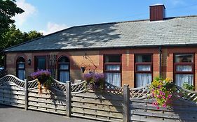 4 Eldin Hall Cottages